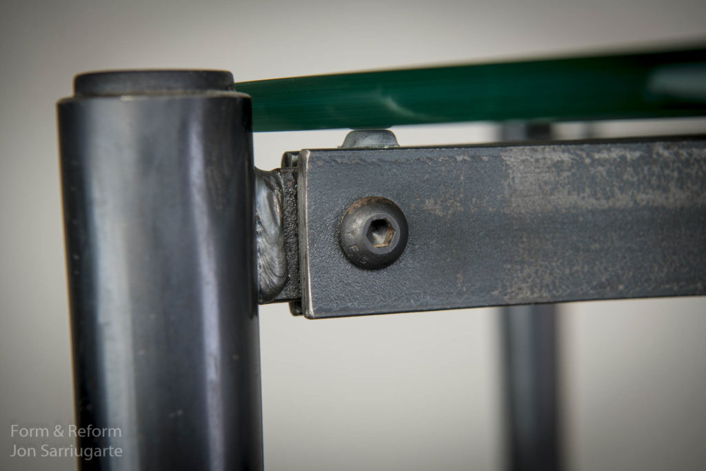 Oval Pan Shelf SH422