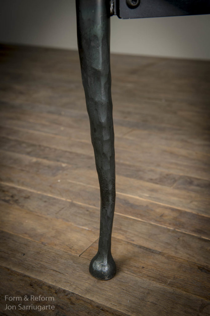 Pan Magazine Table SH415