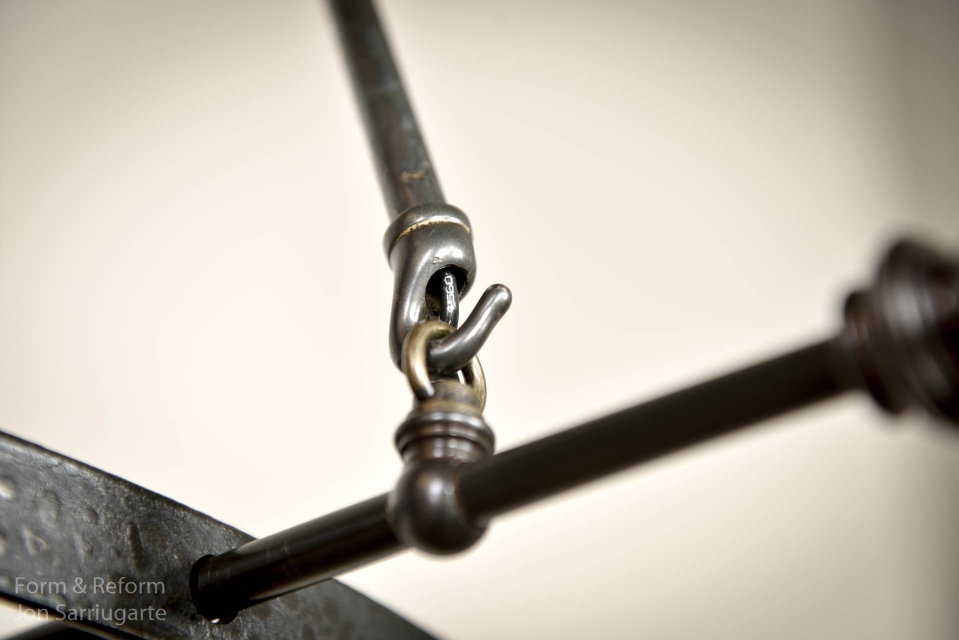 avard F1 Bronze light fixture avard F1 Bronze light fixture